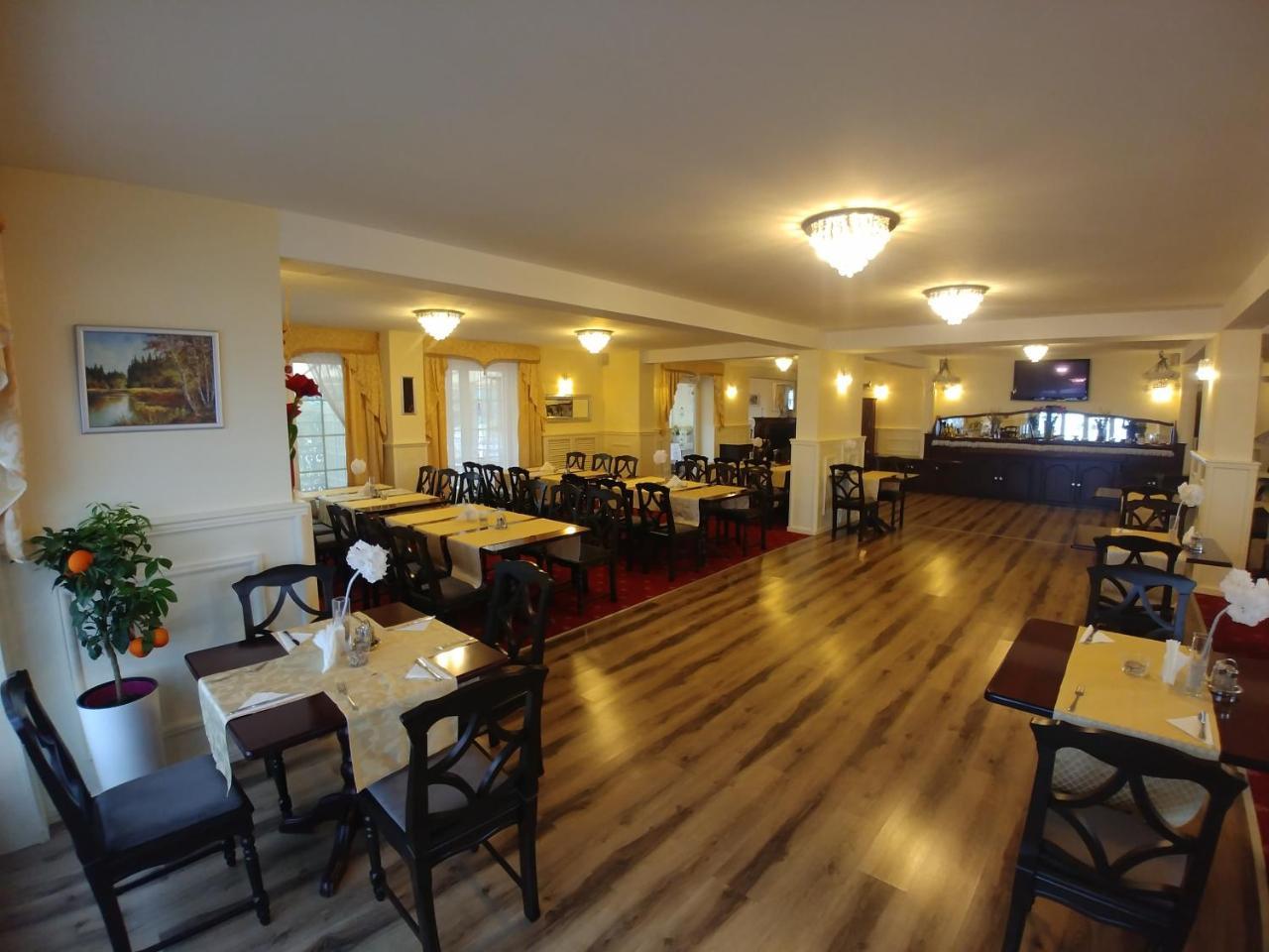 Hotel Mazurski Dworek Mikołajki Eksteriør billede